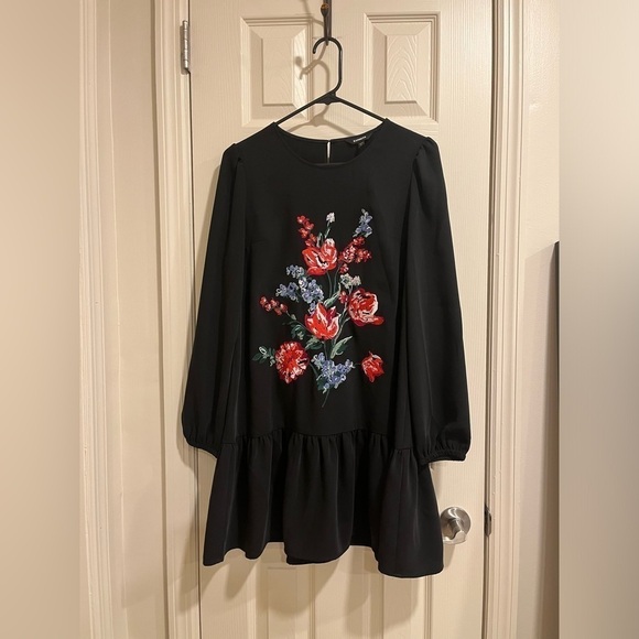 Express black embroidered floral flounce dress size small - Picture 5 of 9